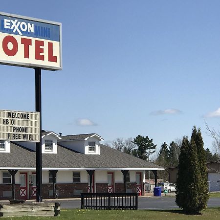 Exxon Quik Stop & Motel Wausaukee 외부 사진
