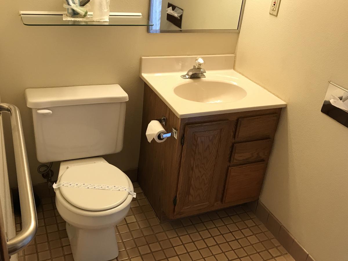 Exxon Quik Stop & Motel Wausaukee 외부 사진