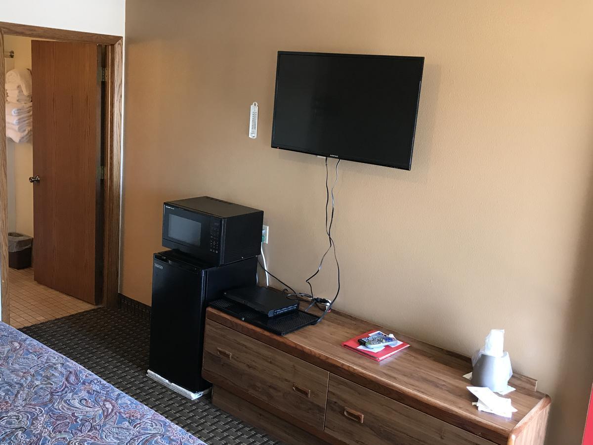 Exxon Quik Stop & Motel Wausaukee 외부 사진