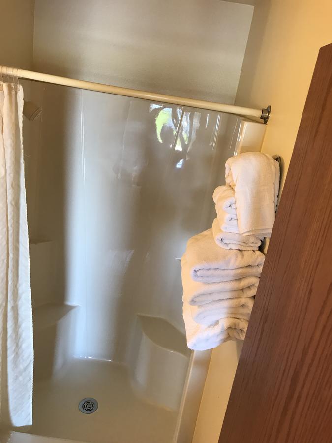Exxon Quik Stop & Motel Wausaukee 외부 사진