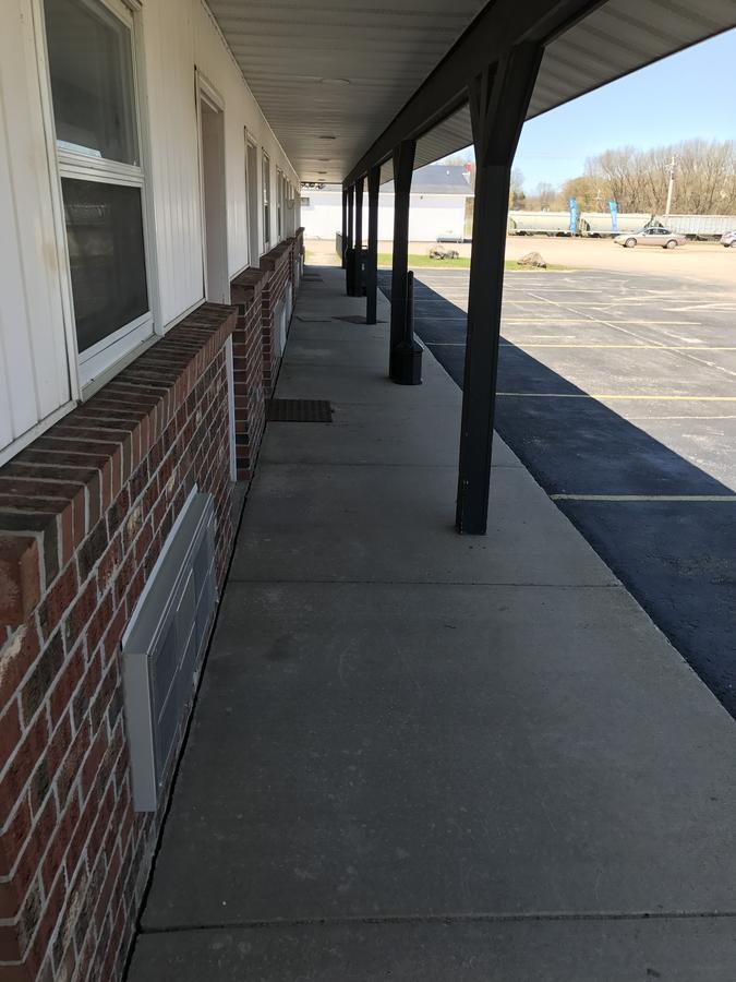 Exxon Quik Stop & Motel Wausaukee 외부 사진