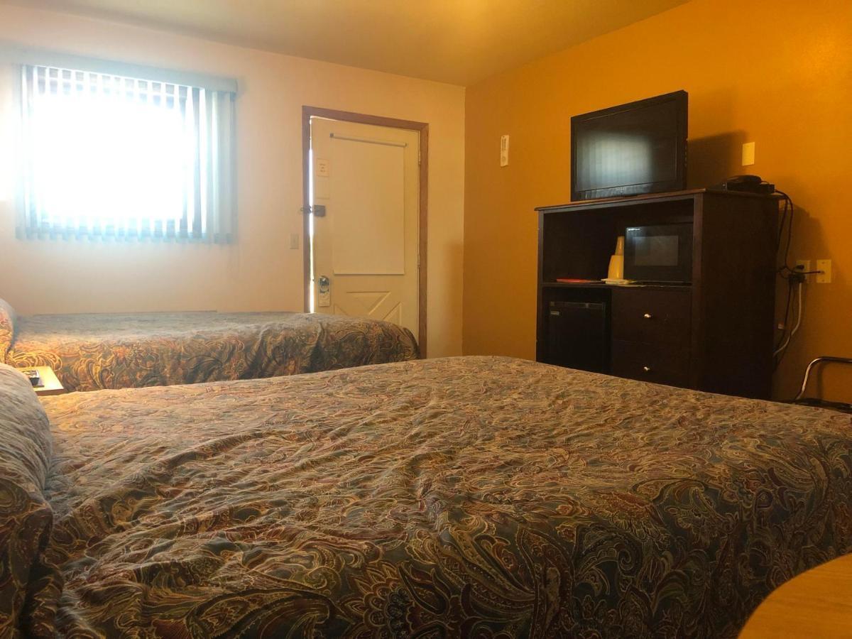 Exxon Quik Stop & Motel Wausaukee 외부 사진