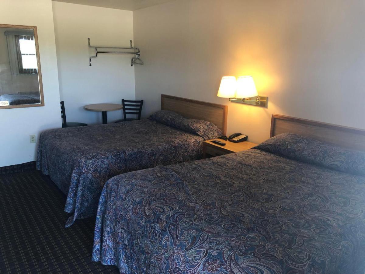 Exxon Quik Stop & Motel Wausaukee 외부 사진